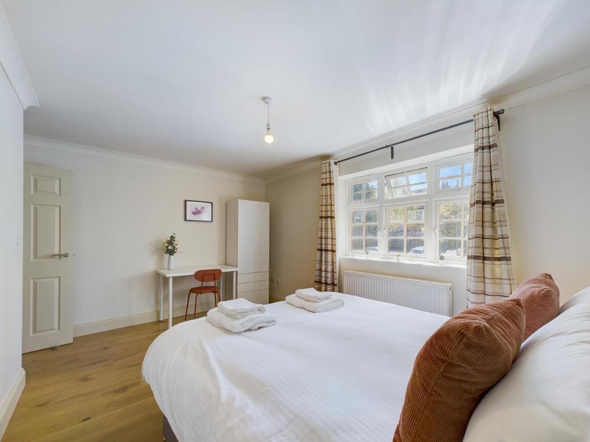 Duplex Redhill Town Centre Apt By Livingo Stays Buitenkant foto