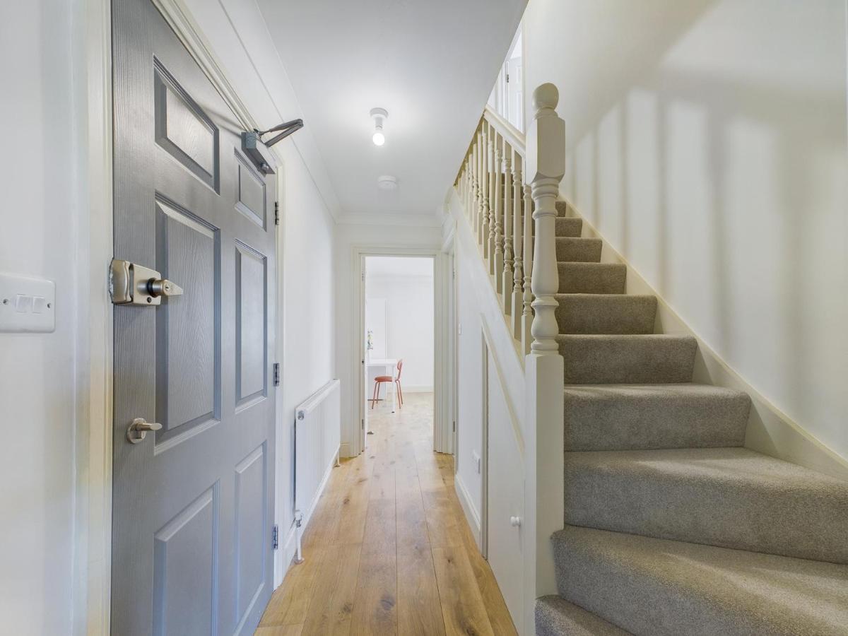 Duplex Redhill Town Centre Apt By Livingo Stays Buitenkant foto