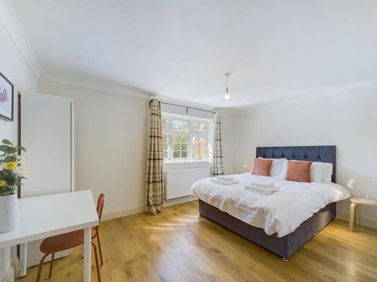 Duplex Redhill Town Centre Apt By Livingo Stays Buitenkant foto