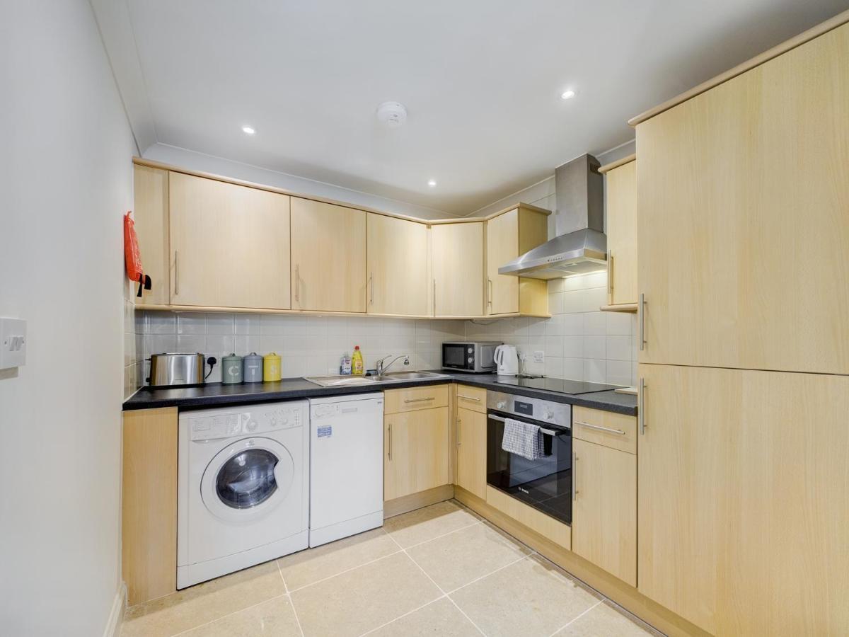 Duplex Redhill Town Centre Apt By Livingo Stays Buitenkant foto